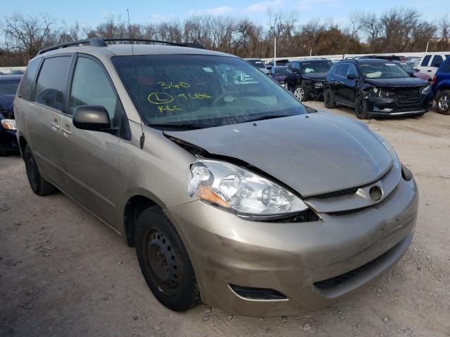 Toyota Sienna ce (2010)