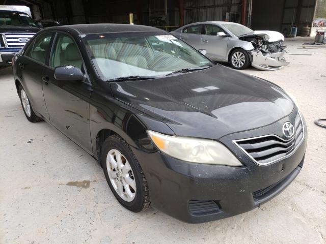 Toyota Camry base (2011)