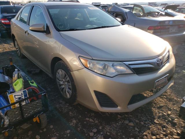 Toyota Camry base (2012)