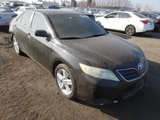 Toyota Camry base (2010)