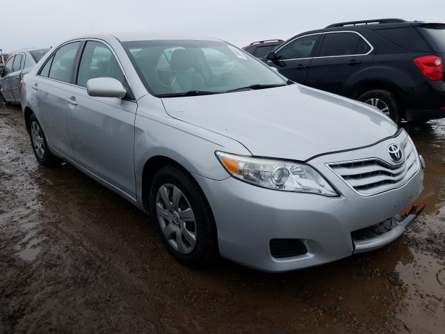 Toyota Camry base (2011)