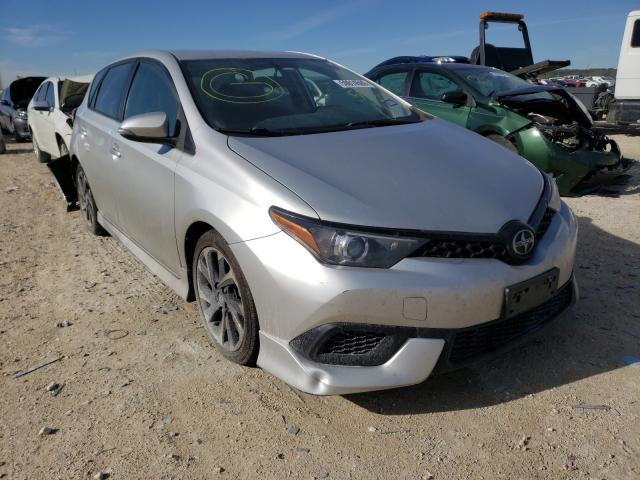 Toyota Scion im (2016)