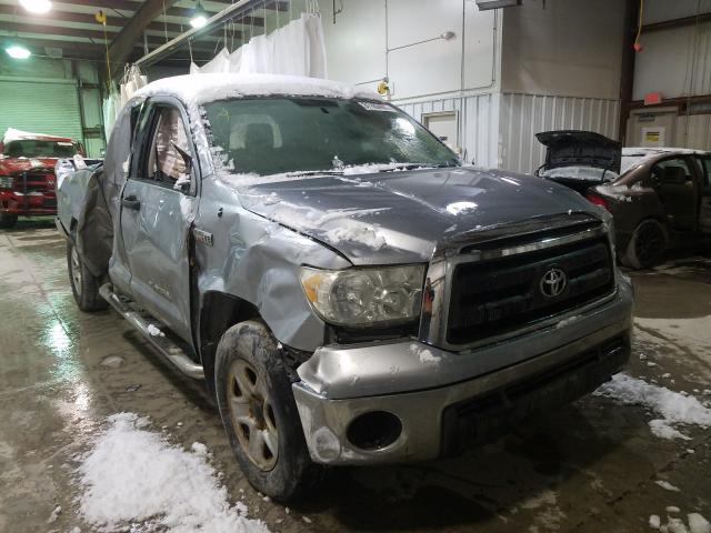Toyota Tundra dou (2013)