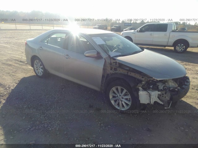 Toyota Camry hybrid (2014)