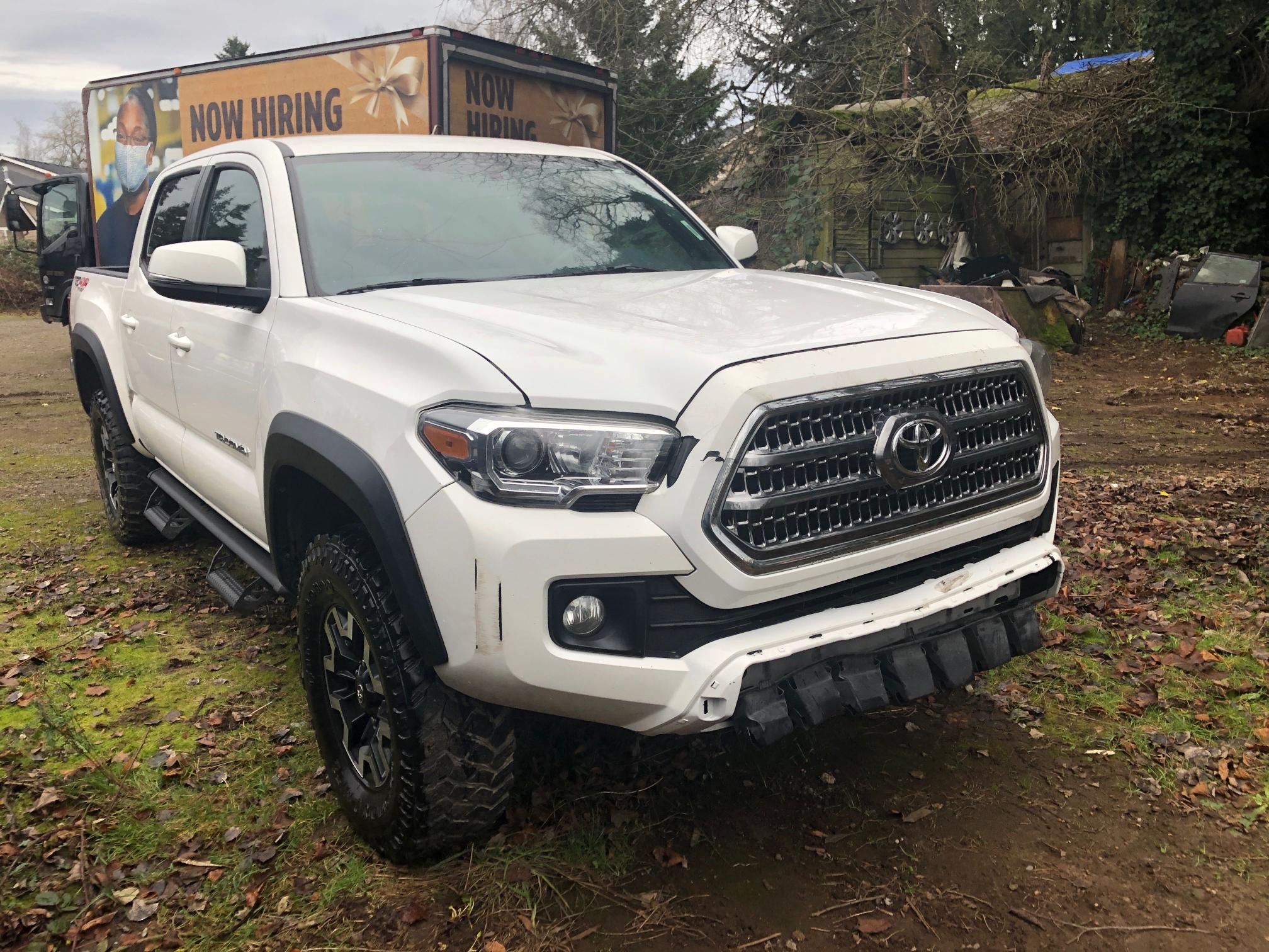 Toyota Tacoma dou (2016)