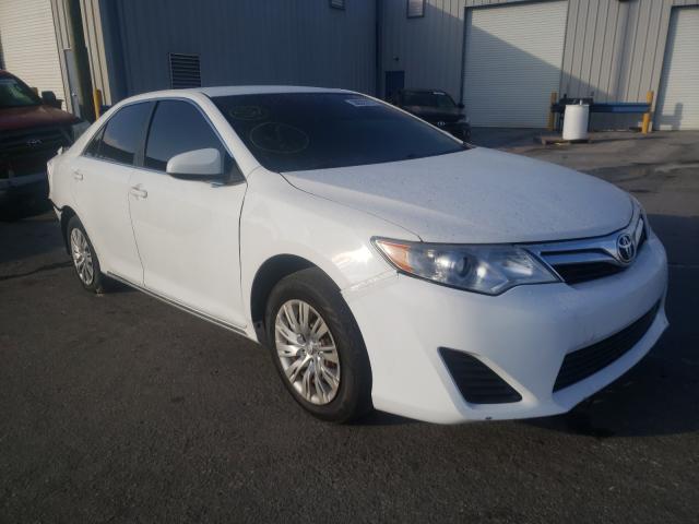 Toyota Camry base (2012)