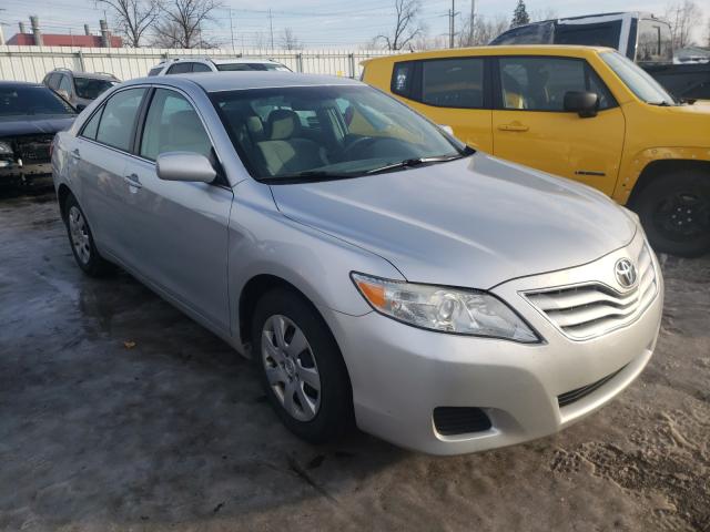 Toyota Camry base (2010)