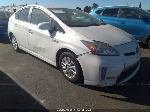 Toyota Prius plug-in (2014)