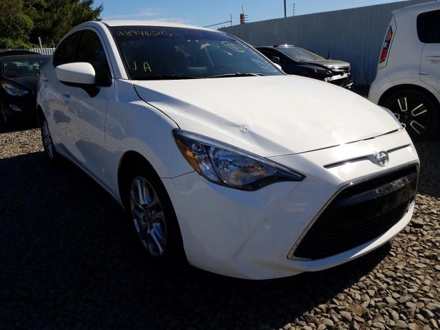 Toyota Scion ia (2016)