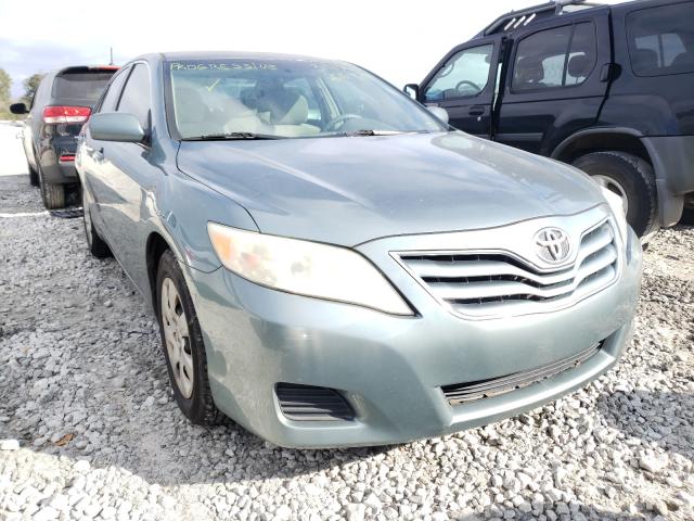 Toyota Camry base (2010)