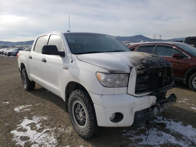 Toyota Tundra cre (2011)