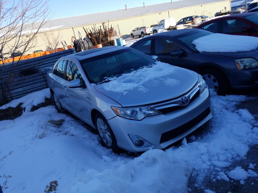 Toyota Camry hybr (2012)