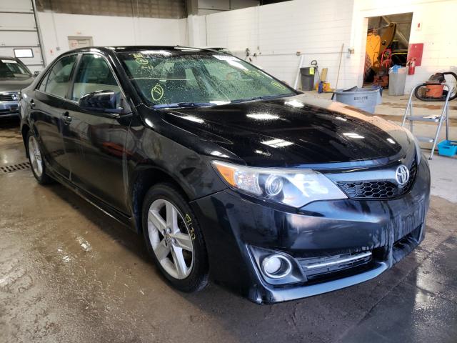 Toyota Camry base (2012)