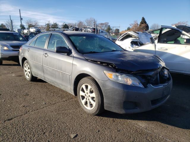 Toyota Camry base (2011)