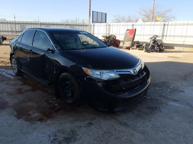Toyota Camry base (2012)