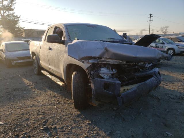 Toyota Tundra dou (2015)