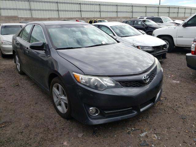 Toyota Camry base (2012)