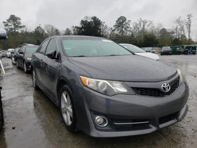 Toyota Camry base (2012)