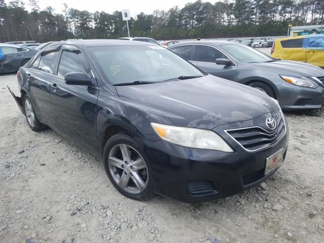 Toyota Camry base (2011)