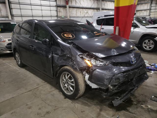 Toyota Prius v (2017)