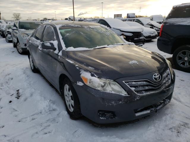 Toyota Camry base (2010)