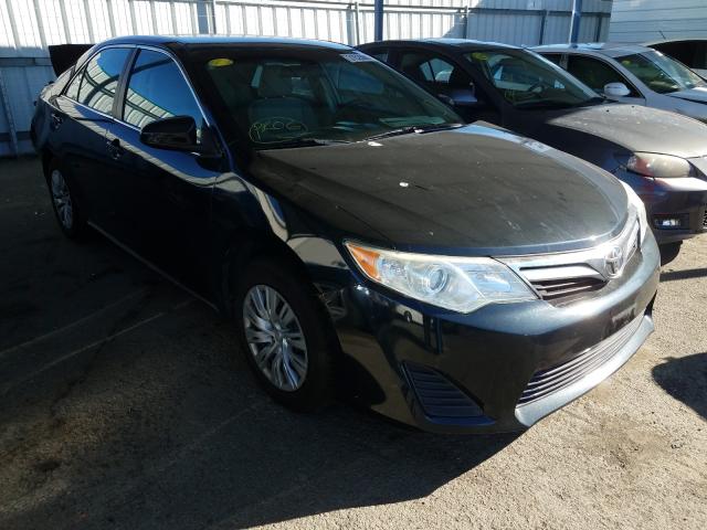 Toyota Camry base (2012)