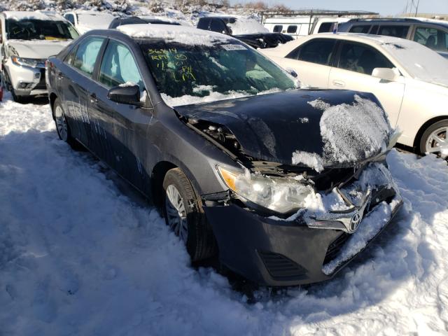 Toyota Camry base (2012)