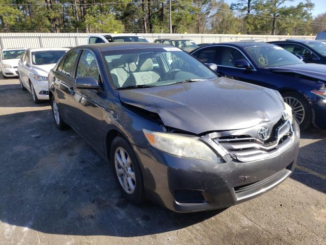 Toyota Camry base (2011)