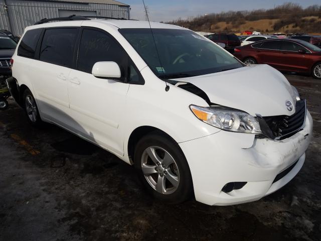 Toyota Sienna le (2013)