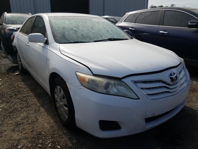 Toyota Camry base (2011)