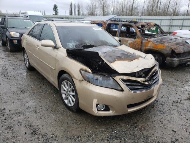 Toyota Camry base (2011)