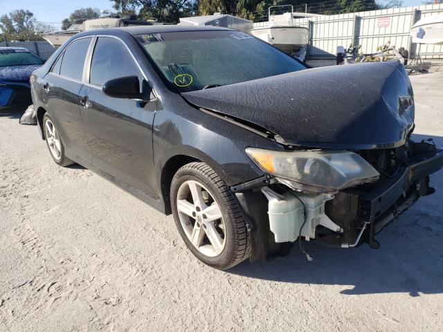 Toyota Camry base (2012)