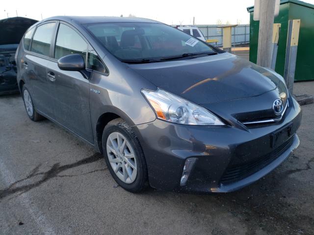 Toyota Prius v (2014)