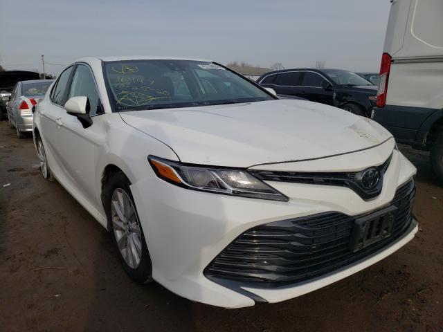 Toyota Camry le (2020)