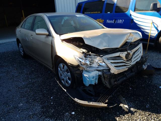 Toyota Camry base (2010)