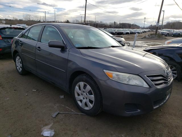 Toyota Camry base (2010)