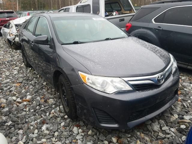 Toyota Camry base (2012)