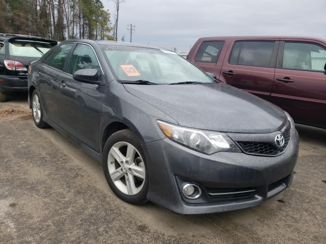 Toyota Camry base (2012)