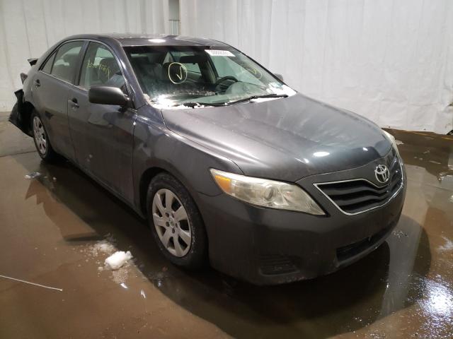 Toyota Camry base (2011)