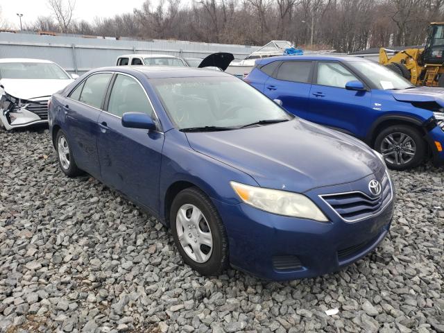 Toyota Camry base (2010)