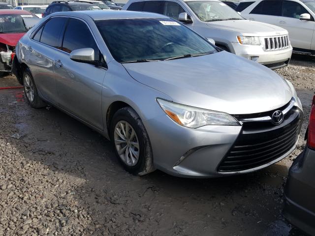 Toyota Camry (2016)