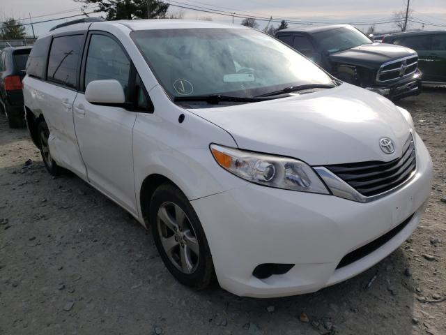 Toyota Sienna le (2014)