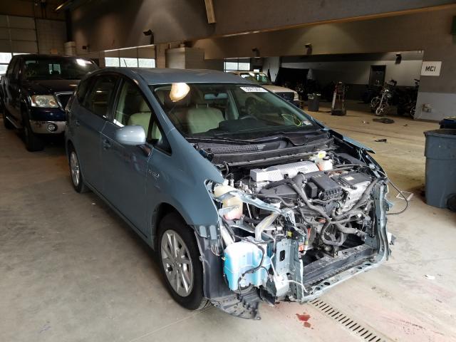 Toyota Prius v (2014)