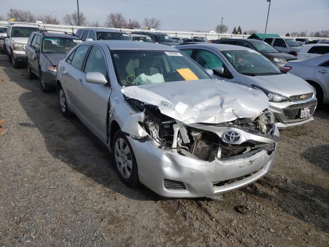 Toyota Camry base (2011)