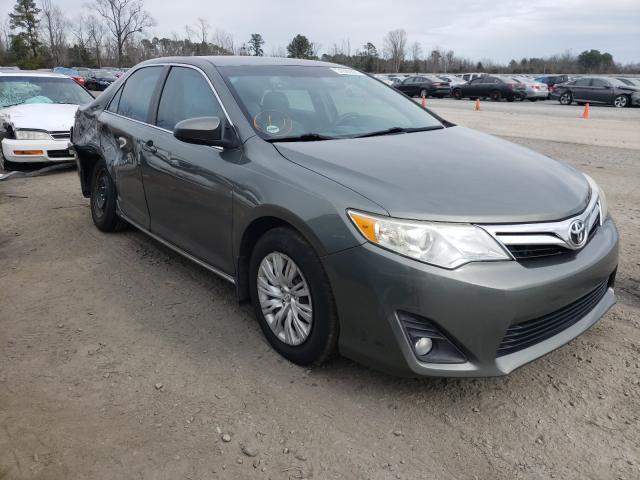 Toyota Camry base (2012)