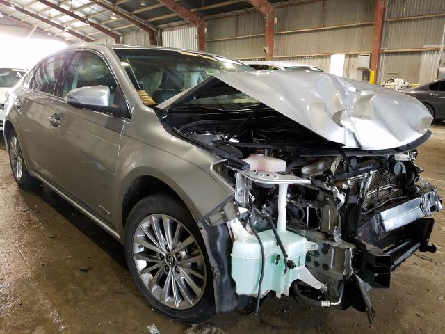 Toyota Avalon hyb (2016)