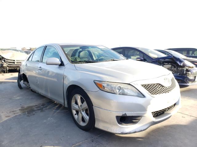 Toyota Camry base (2011)
