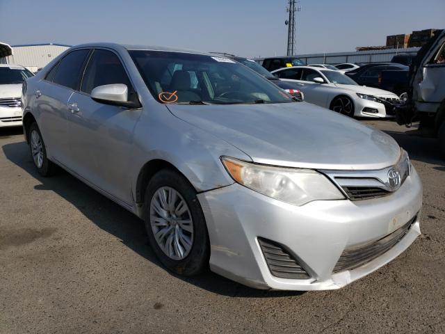Toyota Camry base (2012)