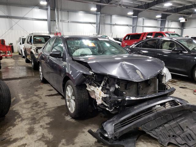 Toyota Camry base (2012)