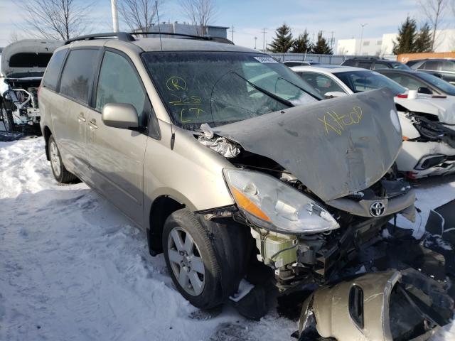 Toyota Sienna ce (2010)